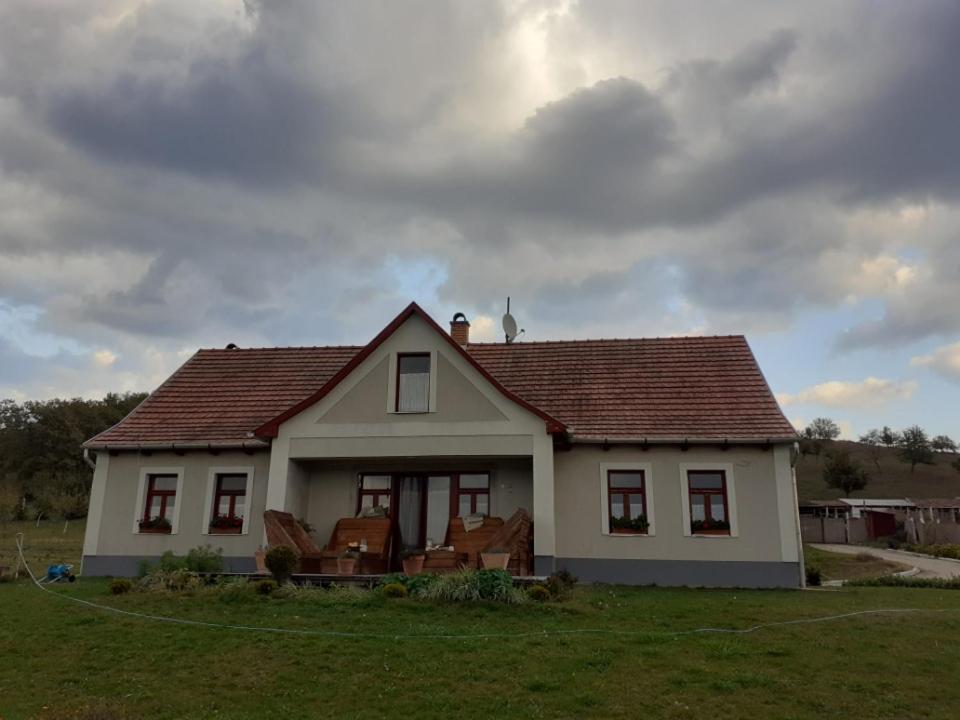 Dosa Tanya, Vendeghaz Otel Cserepfalu Dış mekan fotoğraf