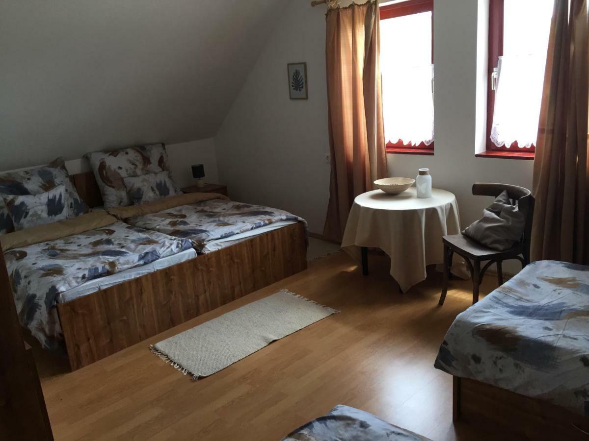 Dosa Tanya, Vendeghaz Otel Cserepfalu Dış mekan fotoğraf
